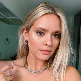 Escort girl Paris cherche plaisir partagé